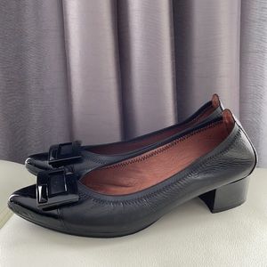 Hispanitas Omega Leather flats,pumps,shoes.